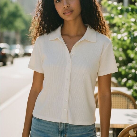 No Boundaries Cream Button-Down Women's Shirt - Picture 1 of 3